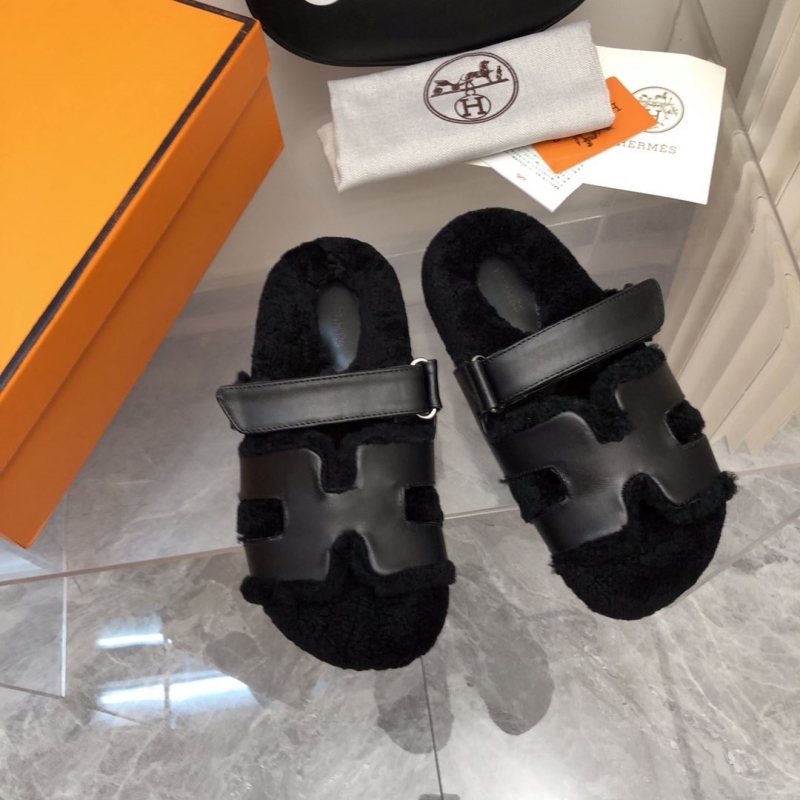H**mes slippers